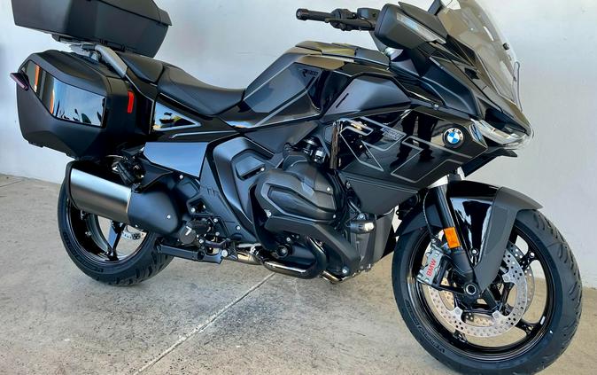 2026 BMW R1300RT
