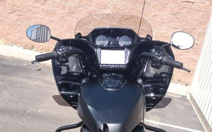 2026 Indian Motorcycle® Challenger® Dark Horse® 112 w/PowerBand Audio Black Smoke