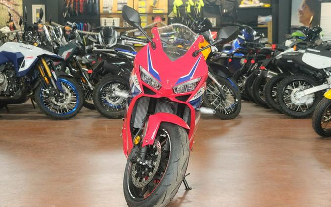 2026 Honda CBR650R E-Clutch