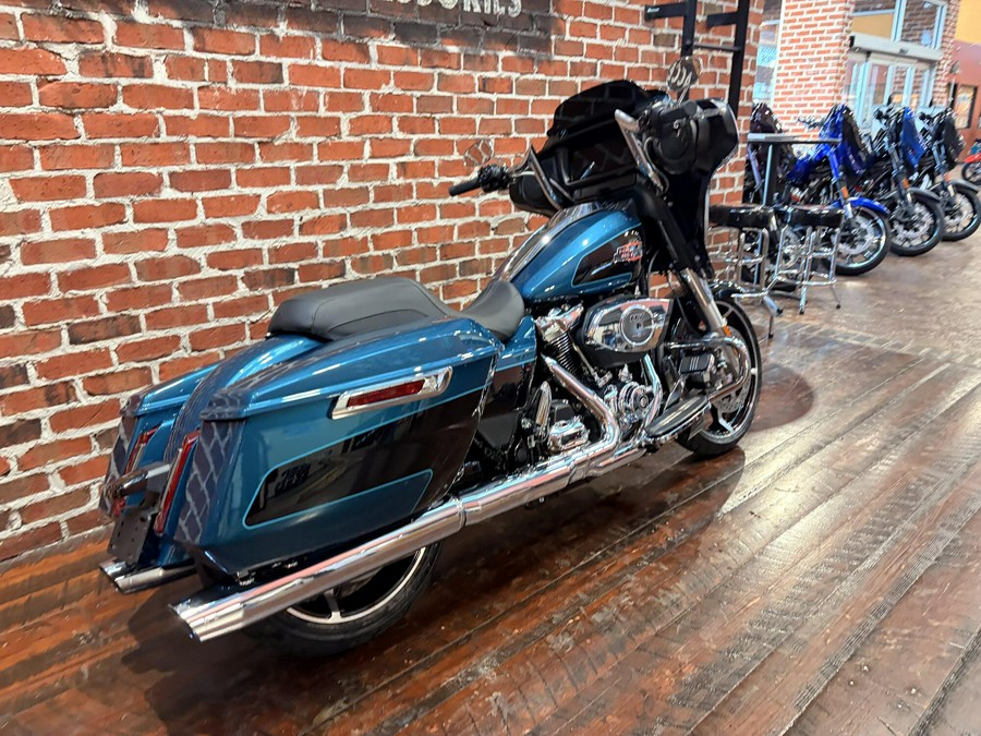 2026 Harley-Davidson Street Glide FLHX