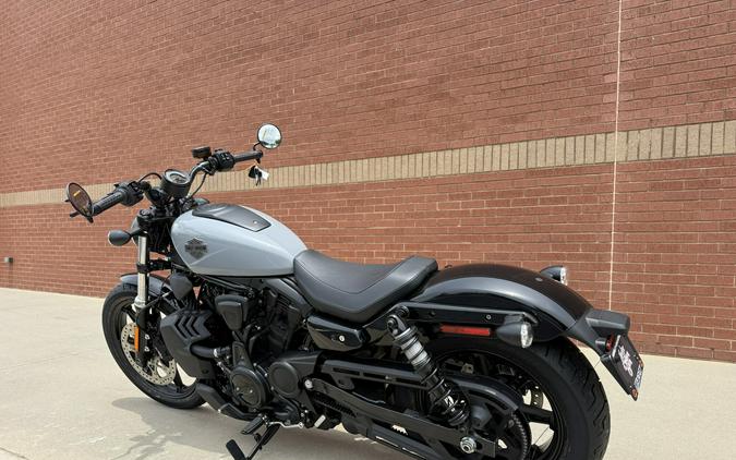 2026 Harley-Davidson® Nightster® Dark Billiard Gray