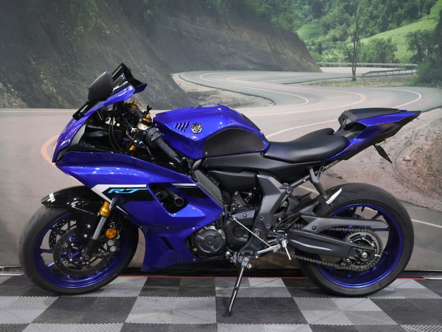 2025 Yamaha YZF-R7