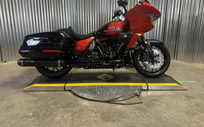2026 Harley-Davidson CVO Road Glide ST Citrus Heat