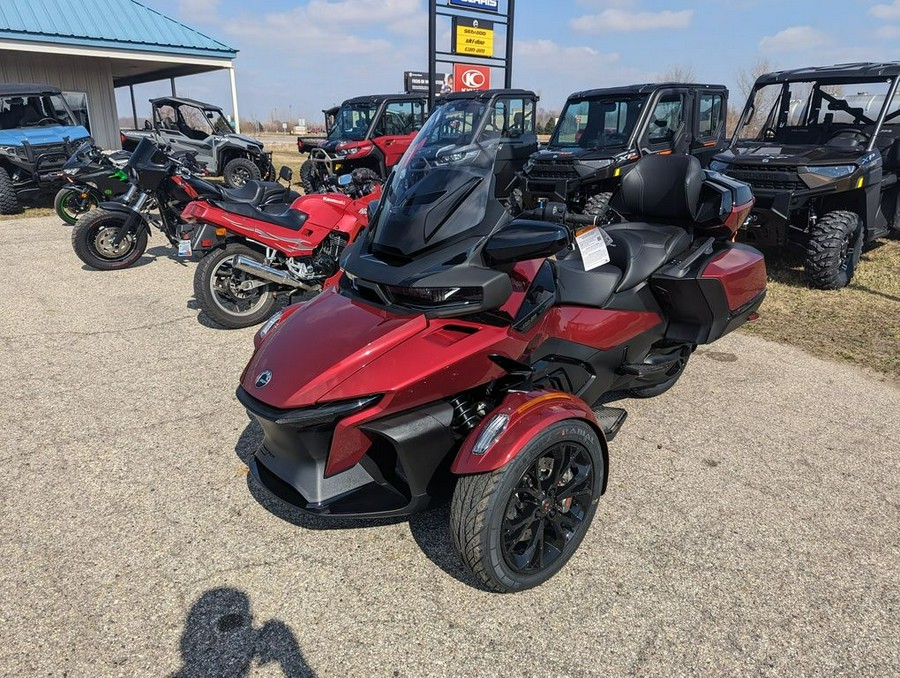 2024 Can-Am® Spyder RT Limited Dark Wheels