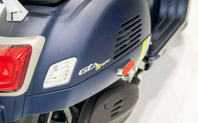 2024 Vespa GTS Super 300 Tech
