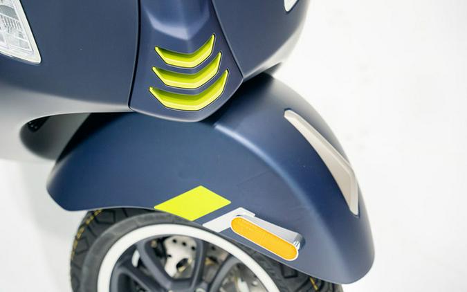 2024 Vespa GTS Super 300 Tech