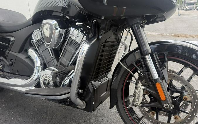 2021 Indian Motorcycle® Challenger® Limited Thunder Black Pearl