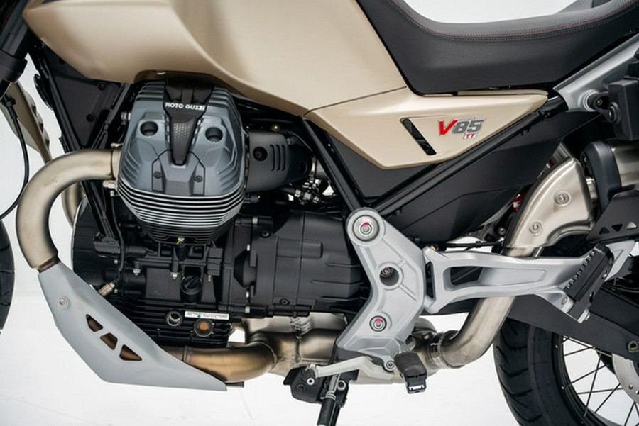 2024 Moto Guzzi V85 TT Travel