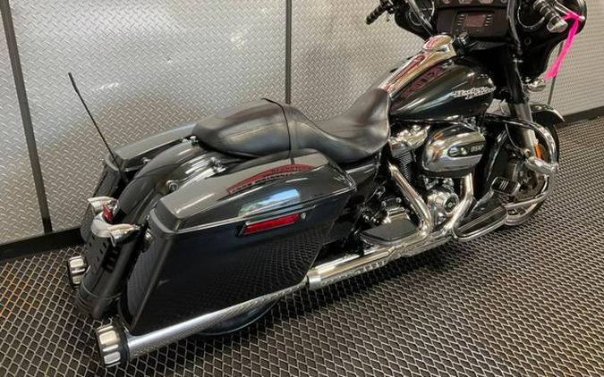 2018 Harley-Davidson Street Glide Base