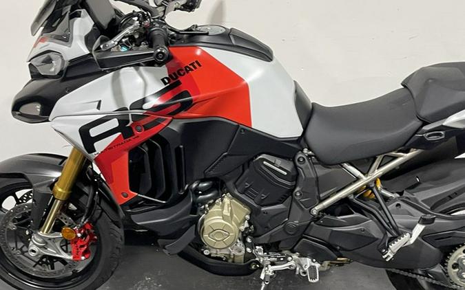 2025 Ducati Multistrada V4 RS