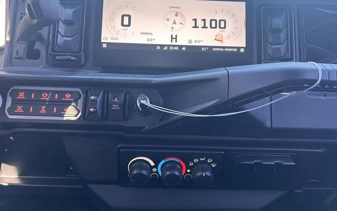 2026 Can-Am® Defender MAX LONE STAR CAB HD11