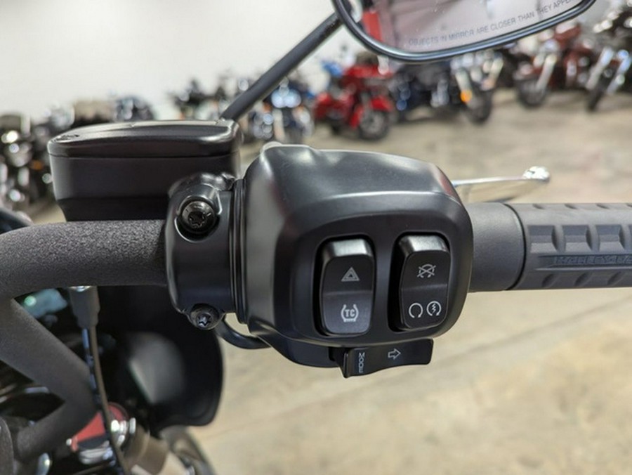 2025 Harley-Davidson Softail FXBB - Street Bob