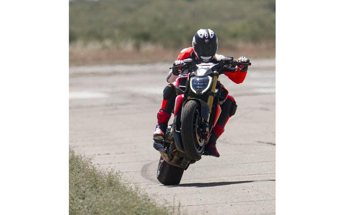 2026 Ducati Diavel V4 RS