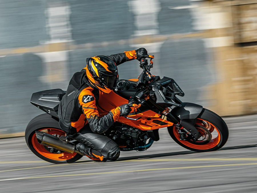 2024 KTM 990 Duke