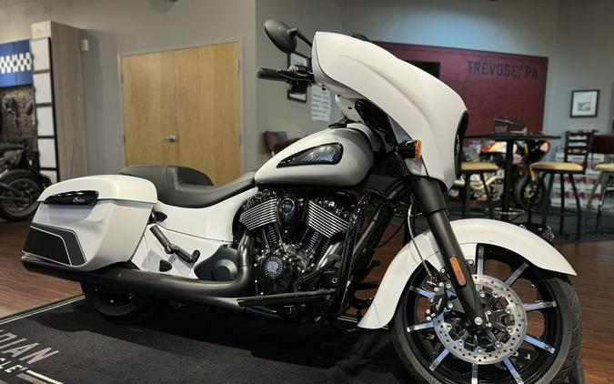 2024 Indian Motorcycle® Chieftain® Dark Horse® Ghost White Metallic Smoke