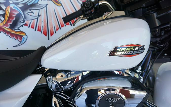 2024 Harley-Davidson Street Glide® White Onyx Pearl