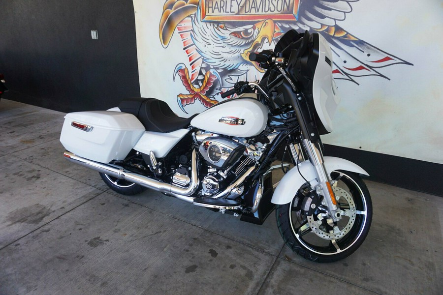 2024 Harley-Davidson Street Glide® White Onyx Pearl