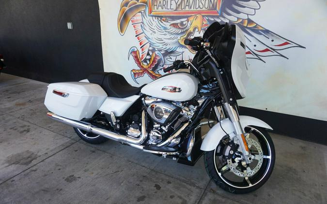 2024 Harley-Davidson Street Glide® White Onyx Pearl