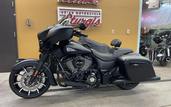 2021 Indian Motorcycle® Chieftain® Dark Horse® Thunder Black Smoke