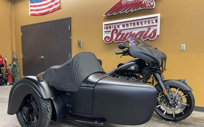 2021 Indian Motorcycle® Chieftain® Dark Horse® Thunder Black Smoke