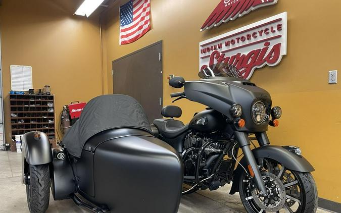 2021 Indian Motorcycle® Chieftain® Dark Horse® Thunder Black Smoke
