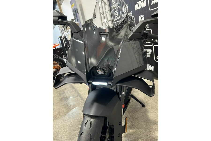 2026 990 RC R - KTM