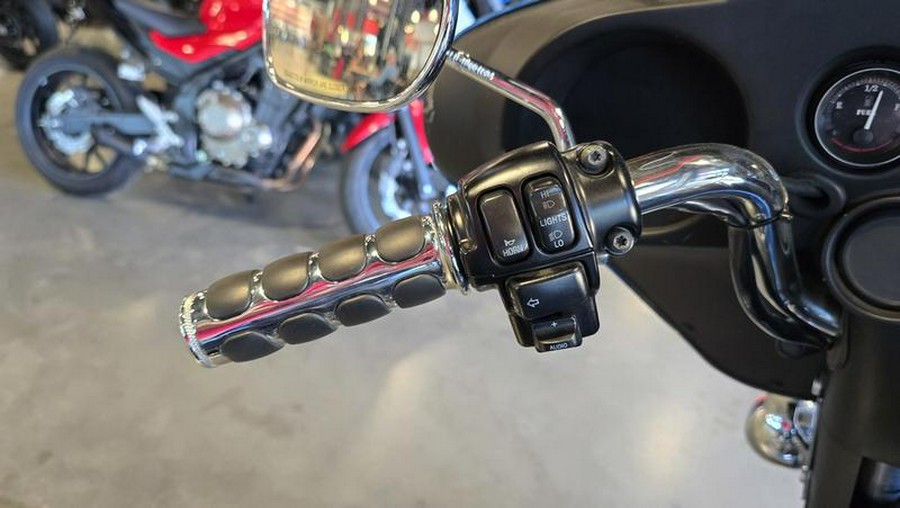 2005 Harley-Davidson® FLHT - Electra Glide® Standard