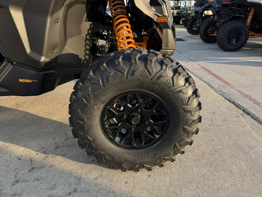 2026 Can-Am® Maverick X3 MAX RS Turbo Scandi Blue & Orange Crush