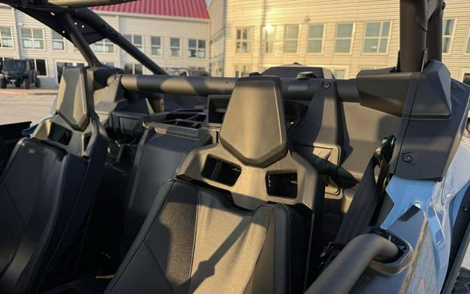 2026 Can-Am® Maverick X3 MAX RS Turbo Scandi Blue & Orange Crush