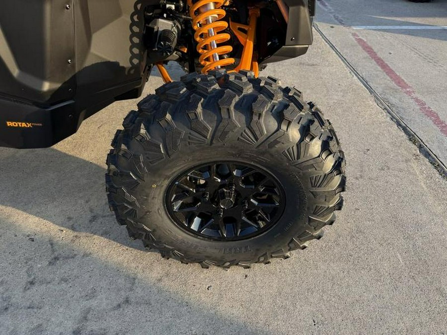 2026 Can-Am® Maverick X3 MAX RS Turbo Scandi Blue & Orange Crush