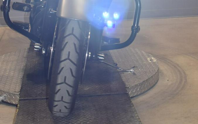 2019 Harley-Davidson Street Glide Special Gray Denim