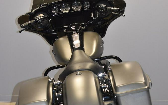 2019 Harley-Davidson Street Glide Special Gray Denim