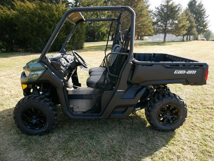 2023 Can-Am® Defender DPS HD7 Tundra Green