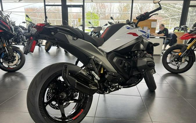 2026 BMW R 1300 R Performance 1300 R