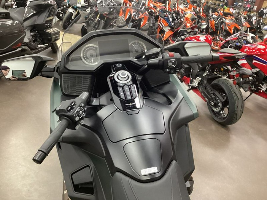 New 2024 HONDA GOLDWING MATTE ARMORED GREEN METALLIC