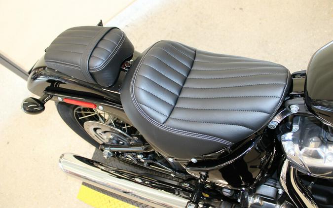 2025 Harley-Davidson Street Bob Cruiser FXBB