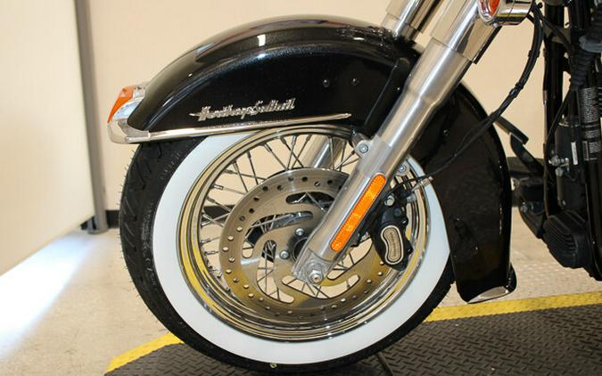 Used 2017 Harley-Davidson Heritage Softail Classic FLSTC Motorcycle For Sale In Miami, Florida