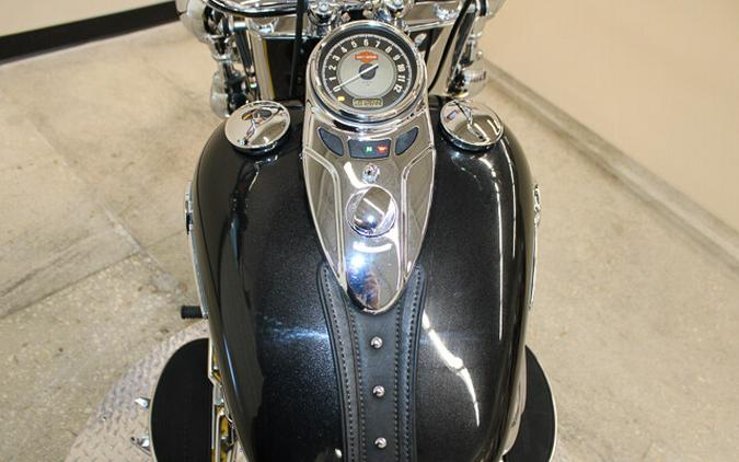 Used 2017 Harley-Davidson Heritage Softail Classic FLSTC Motorcycle For Sale In Miami, Florida