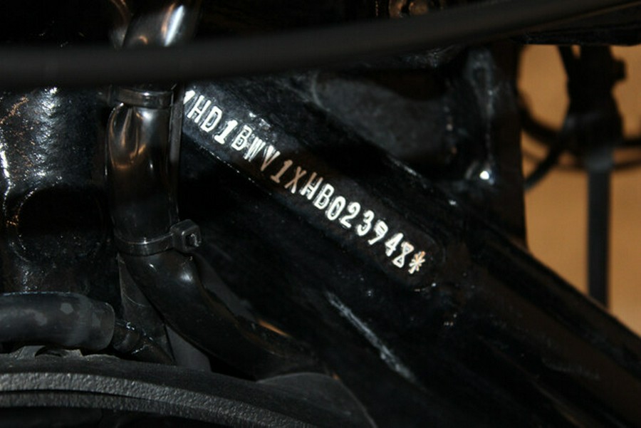 Used 2017 Harley-Davidson Heritage Softail Classic FLSTC Motorcycle For Sale In Miami, Florida