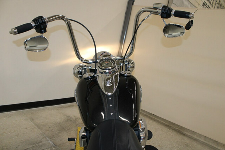 Used 2017 Harley-Davidson Heritage Softail Classic FLSTC Motorcycle For Sale In Miami, Florida