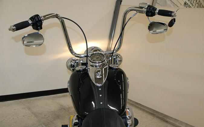 Used 2017 Harley-Davidson Heritage Softail Classic FLSTC Motorcycle For Sale In Miami, Florida