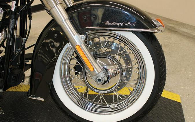 Used 2017 Harley-Davidson Heritage Softail Classic FLSTC Motorcycle For Sale In Miami, Florida