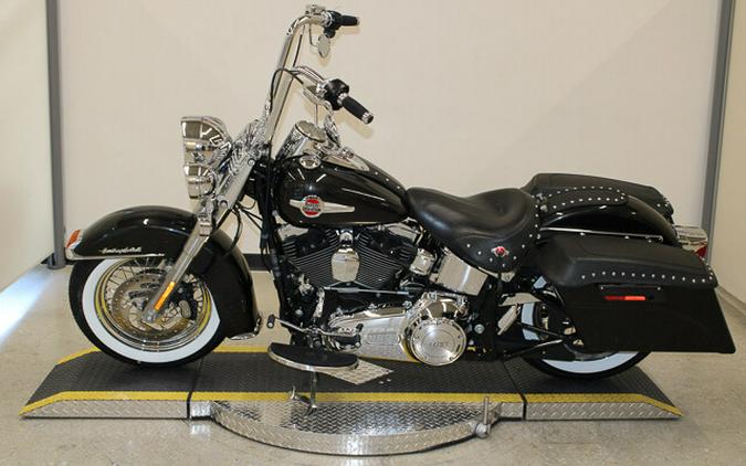 Used 2017 Harley-Davidson Heritage Softail Classic FLSTC Motorcycle For Sale In Miami, Florida