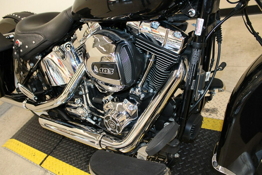 Used 2017 Harley-Davidson Heritage Softail Classic FLSTC Motorcycle For Sale In Miami, Florida
