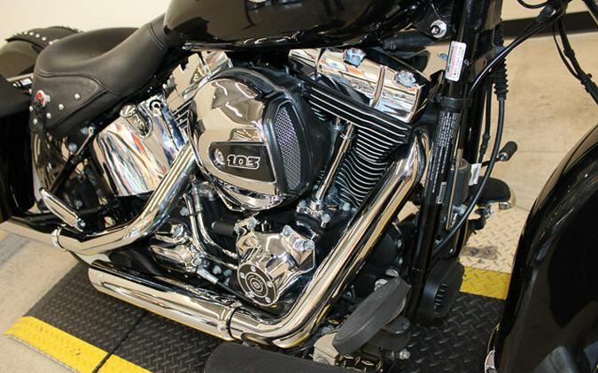 Used 2017 Harley-Davidson Heritage Softail Classic FLSTC Motorcycle For Sale In Miami, Florida