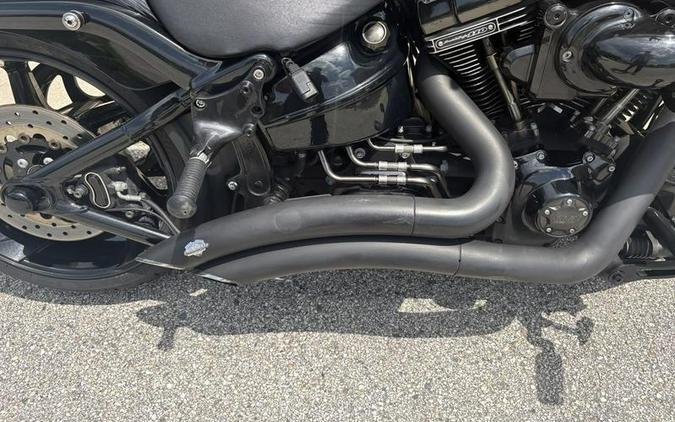 2017 Harley-Davidson® FXSE - CVO™ Pro Street Breakout®
