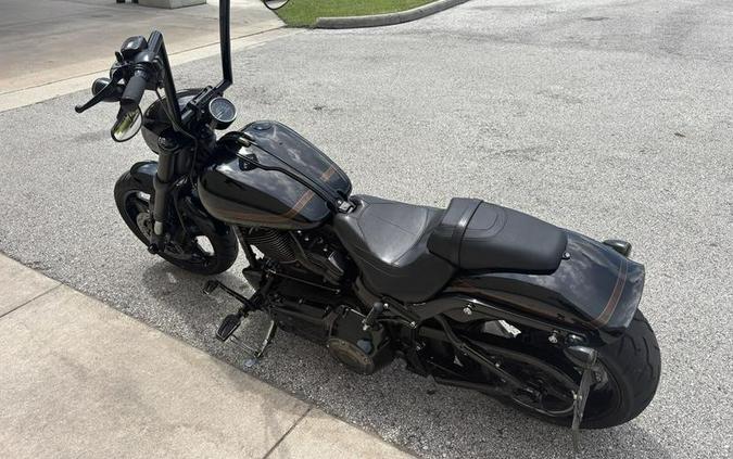 2017 Harley-Davidson® FXSE - CVO™ Pro Street Breakout®