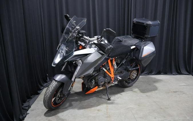 2016 1290 Super Duke GT - KTM