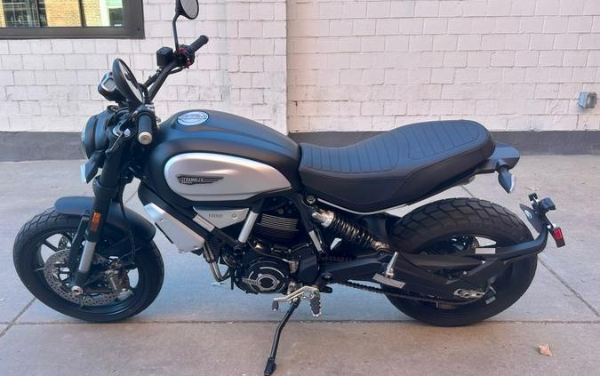 2025 Ducati Scrambler Icon Thrilling Black