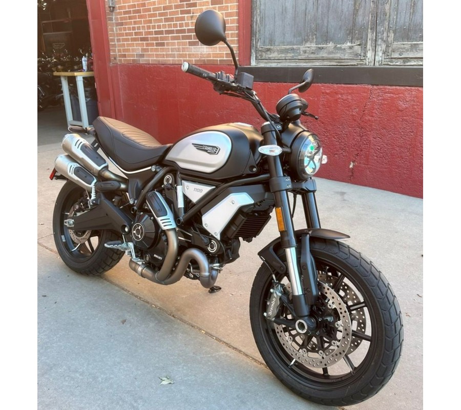 2025 Ducati Scrambler Icon Thrilling Black